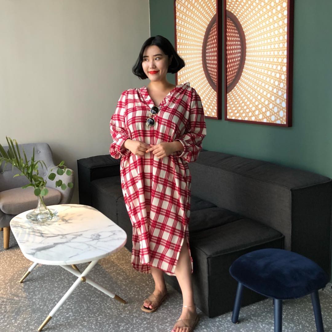 Thân hình mũm mĩm thì có sao, cô nàng này vẫn tự tin tỏa sáng nhờ 4 bí kíp diện đồ tuyệt hay