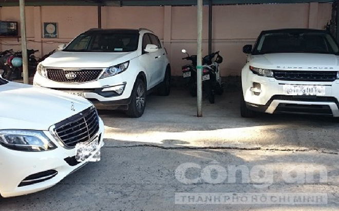 ‘Bật mí’ cuộc chơi sau cánh cổng villa