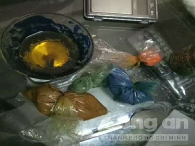 ‘Bật mí’ cuộc chơi sau cánh cổng villa