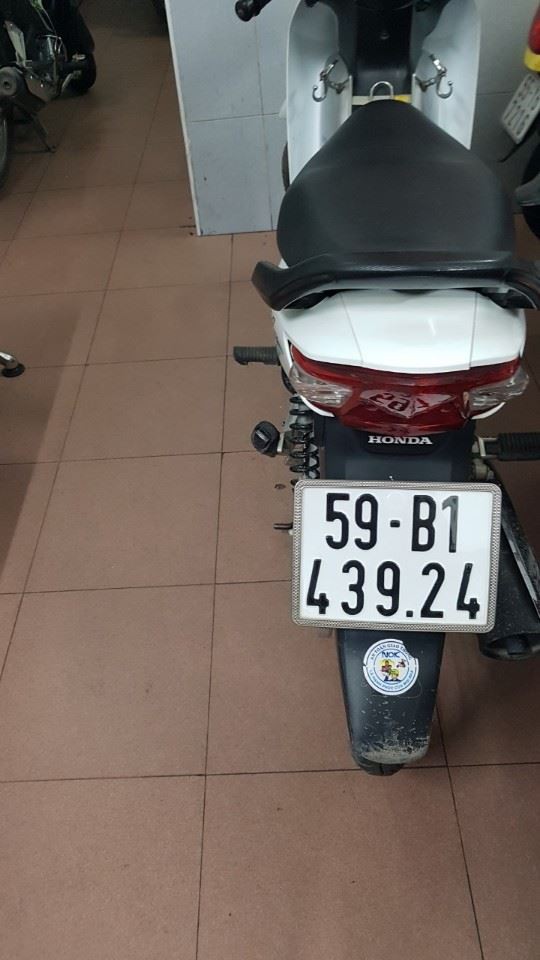 Thanh niên 9X trộm xe máy của người đàn ông ngủ tại trạm xe buýt ở Sài Gòn