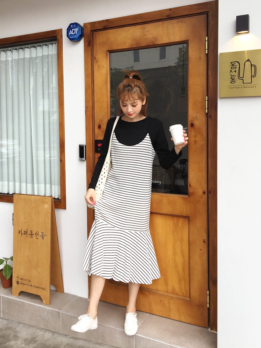 Đừng vội cất những chiếc váy hai dây bởi các nàng có thể diện được muôn kiểu tuyệt xinh trong tiết thu se lạnh