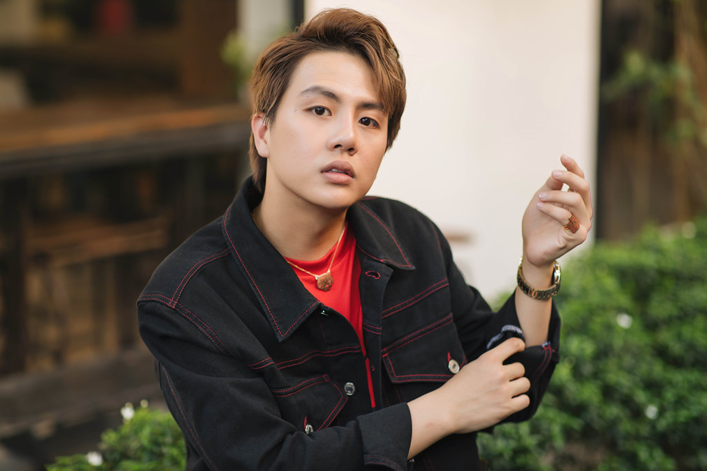 Duy Khánh: Tôi ít tuổi đã kiếm nhiều tiền, chẳng phải quá giỏi sao