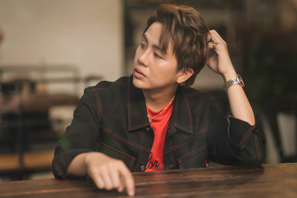 Duy Khánh: Tôi ít tuổi đã kiếm nhiều tiền, chẳng phải quá giỏi sao