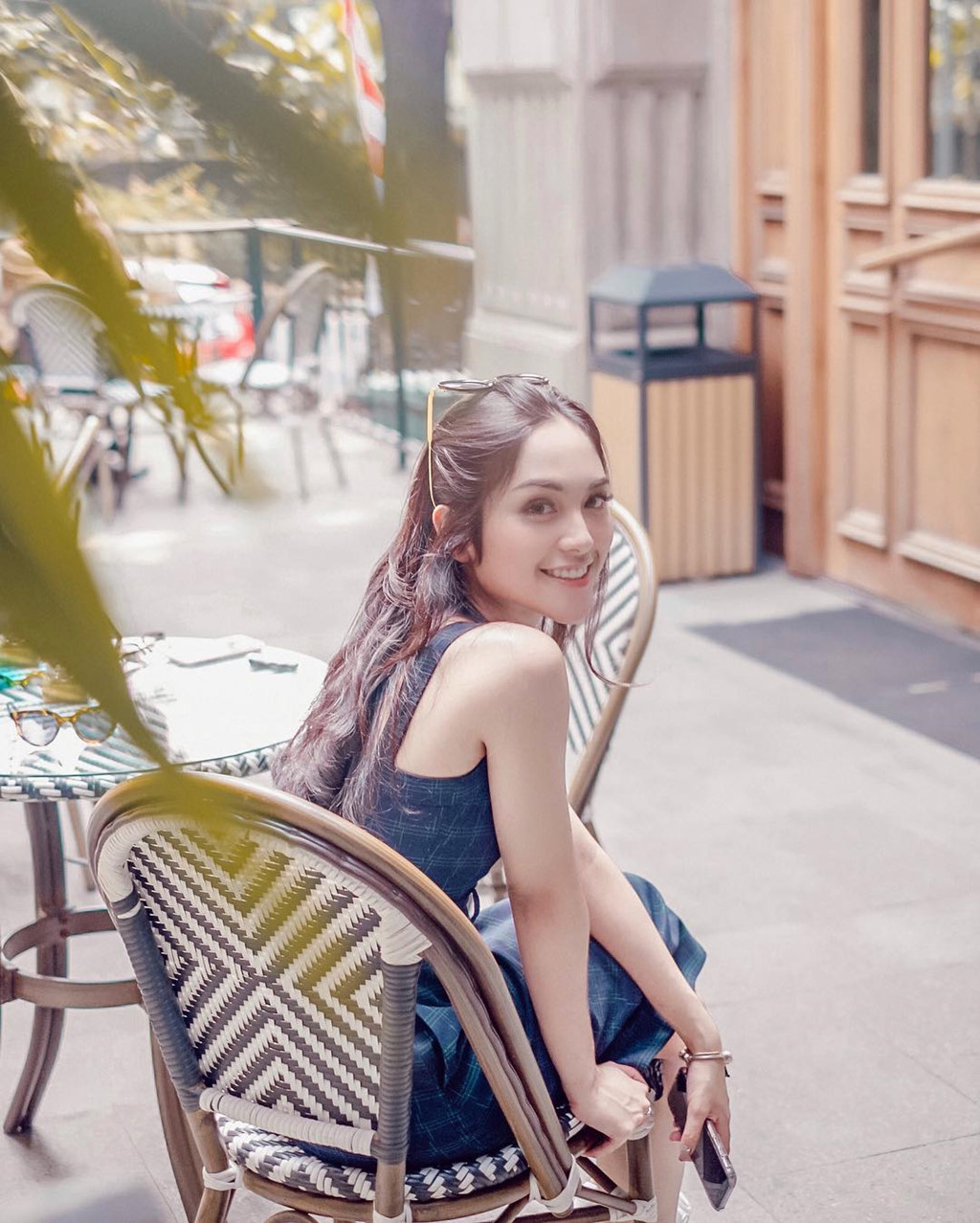 Hot girl cung bọ cạp có bạn trai thiếu gia, nổi tiếng ở Indonesia