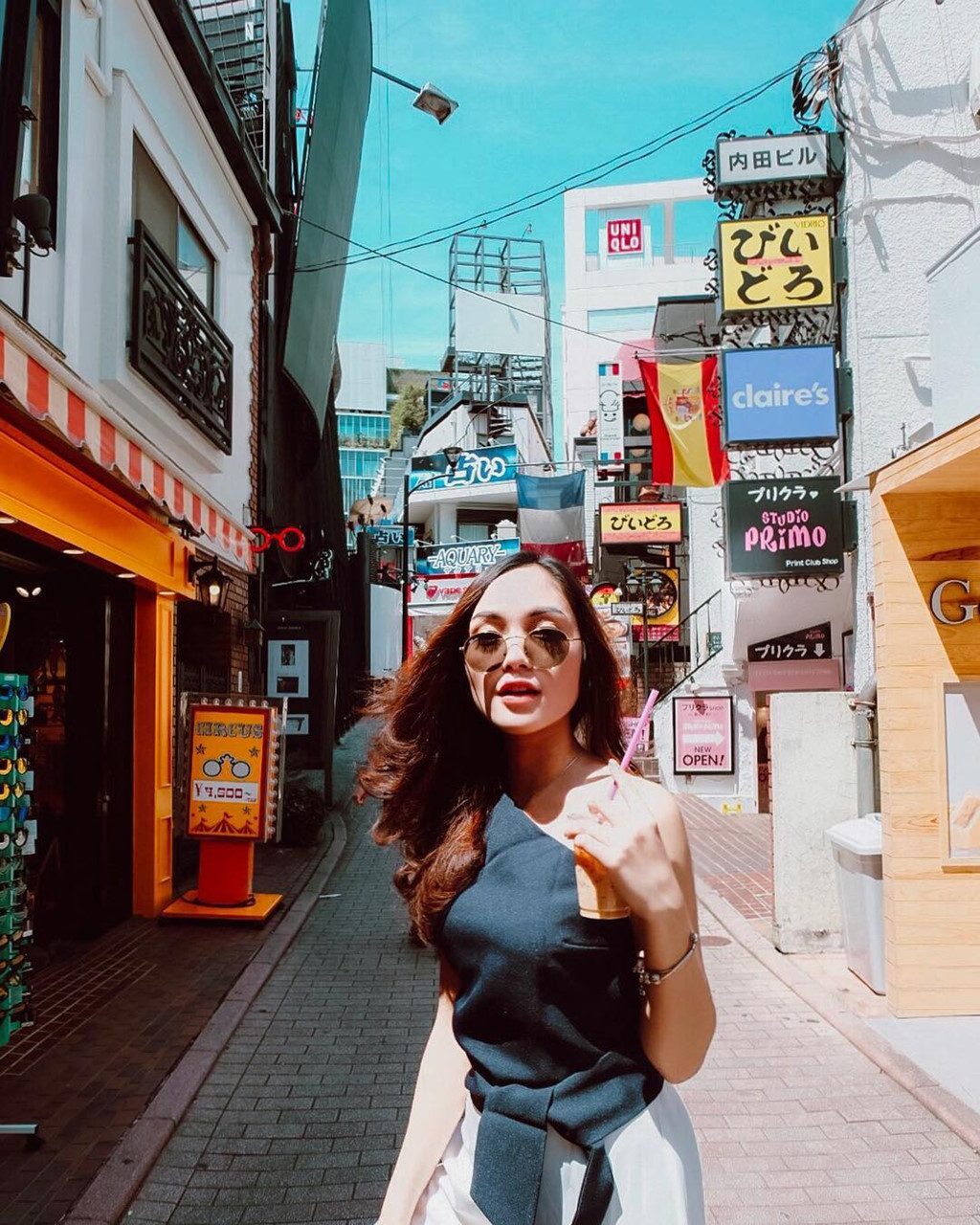 Hot girl cung bọ cạp có bạn trai thiếu gia, nổi tiếng ở Indonesia