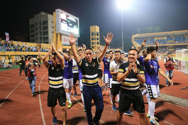 CLB Hà Nội nhận án phạt trong ngày lên ngôi V.League 2018