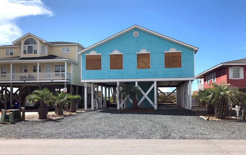 Lo siêu bão quái vật, dân Mỹ giằng chống nhà cửa, trữ lương thực và rồng rắn sơ tán