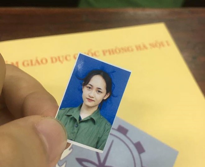Nhan sắc đời thực rạng ngời của nữ sinh ĐH Kiến Trúc có ảnh thẻ kì lạ được chú ý trên mạng