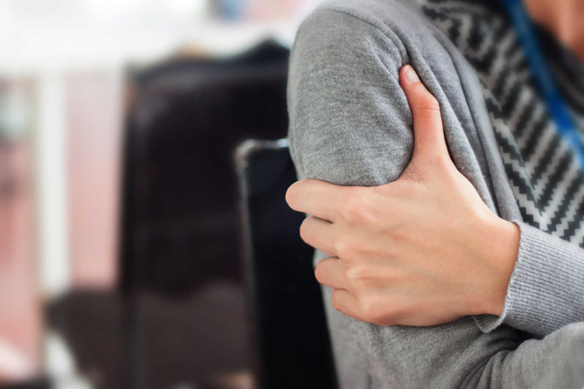 Những hiện tượng thông thường nhưng lại là lời cảnh báo của tình trạng chèn ép dây thần kinh đáng lo ngại