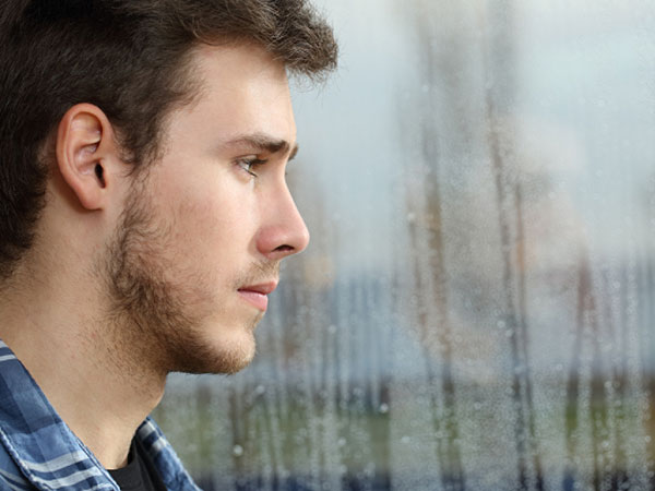 Định làm ầm lên cho người tình của vợ biết mặt, không ngờ ông ta chỉ nói đúng điều này khiến tôi mềm nhũn và lại khúm núm