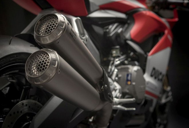 Ducati 959 Panigale Corse 2018: Nhiều đồ chơi hàng hiệu, hút hồn dân mê xe