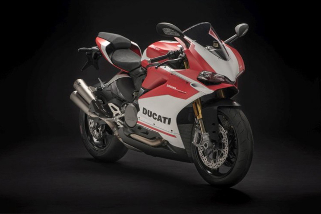 Ducati 959 Panigale Corse 2018: Nhiều đồ chơi hàng hiệu, hút hồn dân mê xe