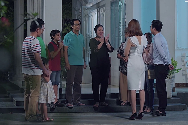 Phim Gạo nếp gạo tẻ tập 56: Độc thân chưa được bao lâu Hương lại bị mẹ và em gái Công đeo bám