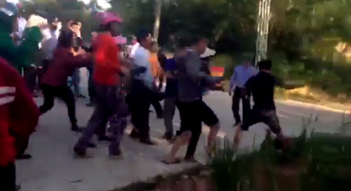 Hà Tĩnh: Xác minh nhóm thanh niên xăm trổ bịt kín mặt hành hung phụ nữ trong thôn