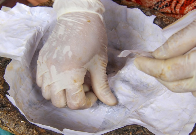 Gia đình 40 năm giữ nghề mặt nạ giấy bồi ở phố cổ Hà Nội