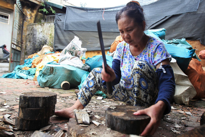 Dây chuyền làm 100.000 trống trung thu mỗi năm ở Hưng Yên