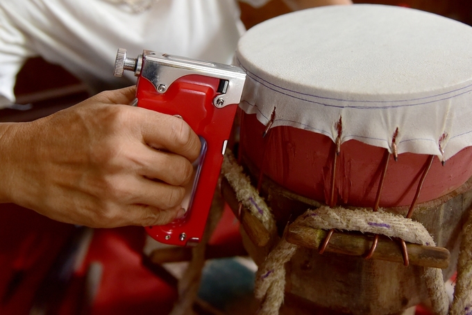 Dây chuyền làm 100.000 trống trung thu mỗi năm ở Hưng Yên