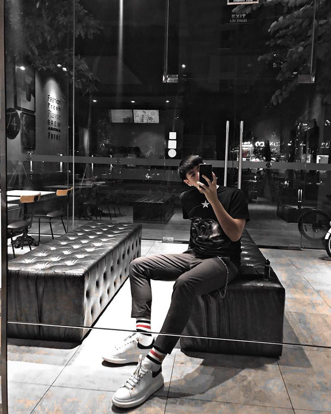 Hot boy cao 1m78 bị Miu Lê hành lên bờ xuống ruộng trong MV mới hoá ra là bạn của Đức Chinh, Văn Hậu