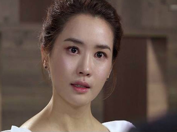 Đêm tân hôn ngồi đếm tiền mừng cưới, tôi tá hỏa khi phát hiện ra phong bì kèm lời nhắn lạ gửi chồng