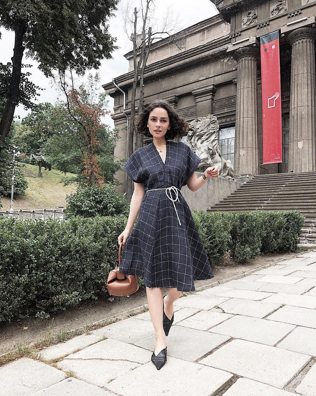 11 kiểu trang phục mùa thu vừa trẻ trung lại sành điệu, giúp chị em khỏi phải đau đầu suy nghĩ hôm nay mặc gì