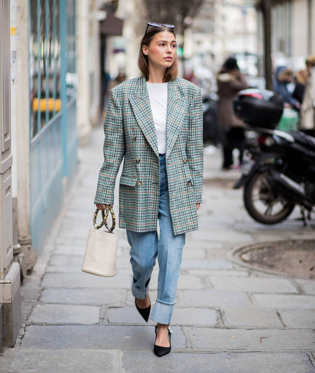 11 kiểu trang phục mùa thu vừa trẻ trung lại sành điệu, giúp chị em khỏi phải đau đầu suy nghĩ hôm nay mặc gì