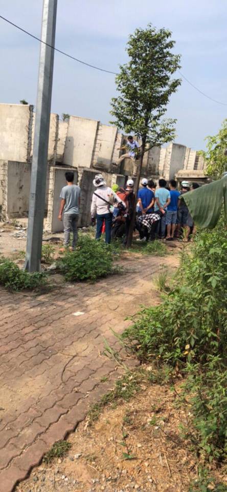 Hà Nội: Phát hiện thi thể người đàn ông tử vong trong tư thế quỳ, tay cầm kim tiêm