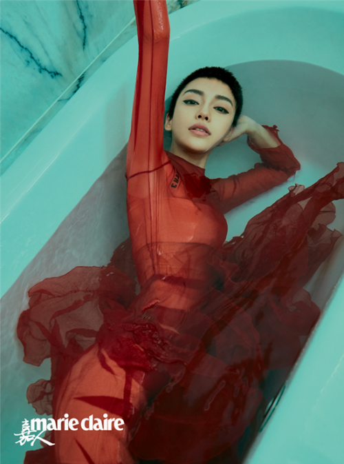 Không thể nào nhận ra đây là Angelababy khi để tóc ngắn 3 phân