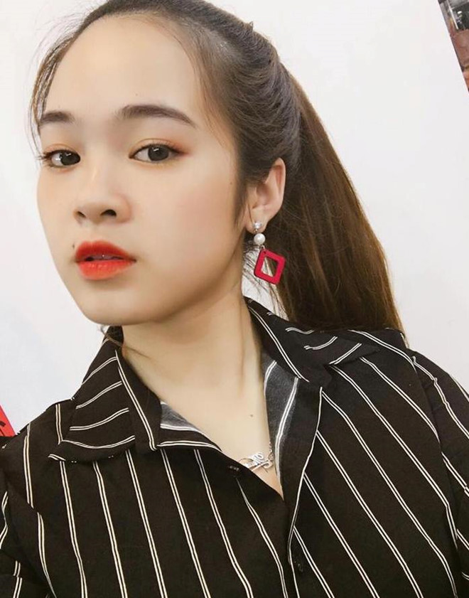 Nhan sắc đời thường của tân hoa khôi ĐH Thành Đô