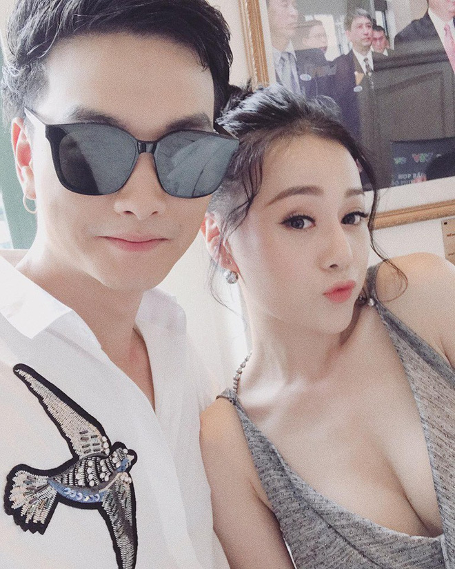 Trong phim kín đáo hết sức nhưng ngoài đời Quỳnh Búp Bê lại chăm hở bạo và sexy ra phết