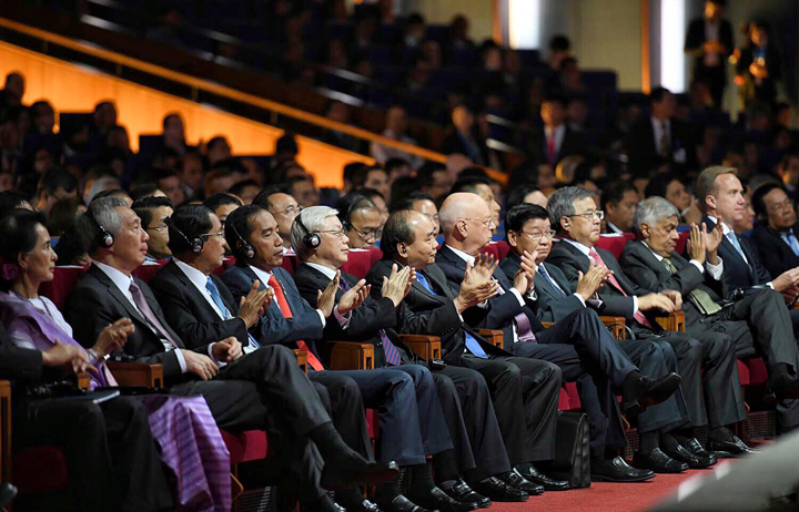 Thủ tướng Nguyễn Xuân Phúc đề xuất ASEAN hòa mạng di động một giá cước