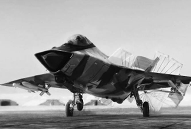 Nga phát triển tiêm kích đánh chặn mới có thể bay vào vũ trụ