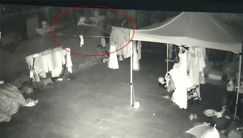 Người đàn ông lấy trộm 81 chiếc váy cưới suốt 3 năm để có cảm giác như được tái hôn