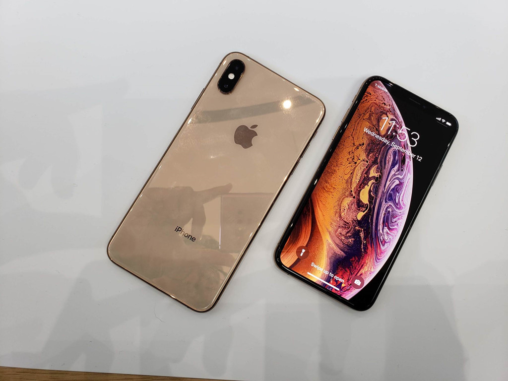 Ảnh thực tế iPhone XS và iPhone XS Max - dáng cũ, tính năng mới