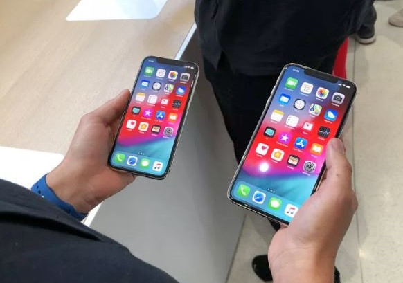 Ảnh thực tế iPhone XS và iPhone XS Max - dáng cũ, tính năng mới