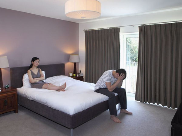 Chồng đăng đàn tố vợ lăng loàn khi cặp kè phi công trẻ, chẳng ngờ dân tình biết rõ đầu đuôi còn mắng thêm