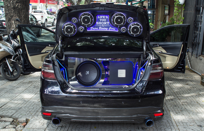 Toyota Camry độ dàn âm thanh hơn nửa tỷ đồng