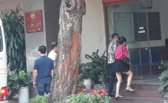 Đột kích quán karaoke, phát hiện hơn 70 dân chơi đang phê