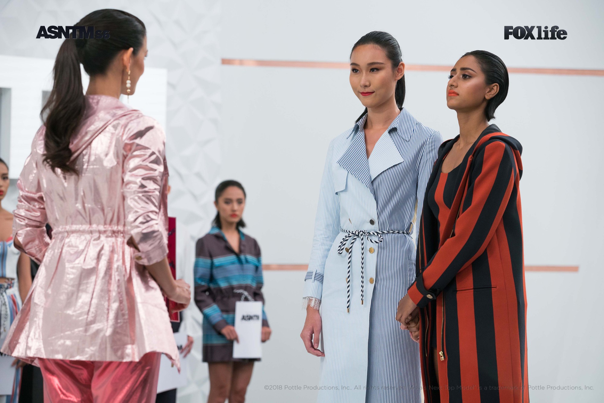 Asias Next Top Model tập 4: Thanh Vy lọt top nguy hiểm, đội Minh Tú giành chiến thắng