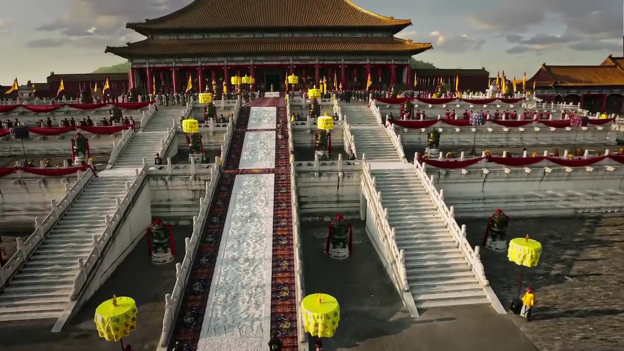 Fan mê mẩn với thần thái chuẩn mẫu nghi thiên hạ của Như Ý trong lễ sắc phong Hoàng hậu