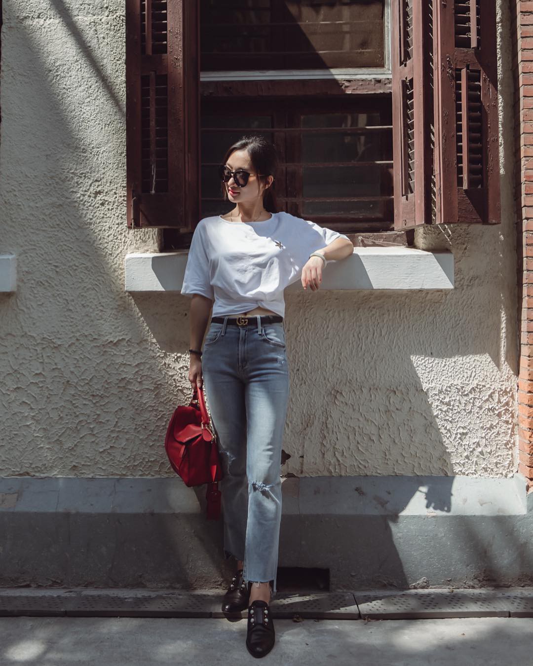 Chỉ cần có sẵn 5 món đồ này trong tủ váy áo là các nàng có thể hô biến vẻ ngoài trẻ trung ngay tức thì