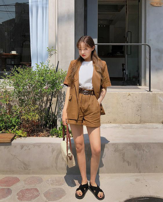 3 kiểu trang phục mùa thu cho nàng văn phòng