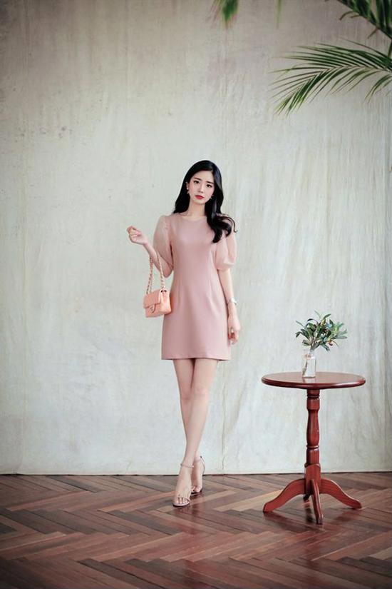 Muôn kiểu váy hồng nude ngọt ngào cho các nàng xinh như tiên giáng trần trong mùa thu tràn đầy hương sắc