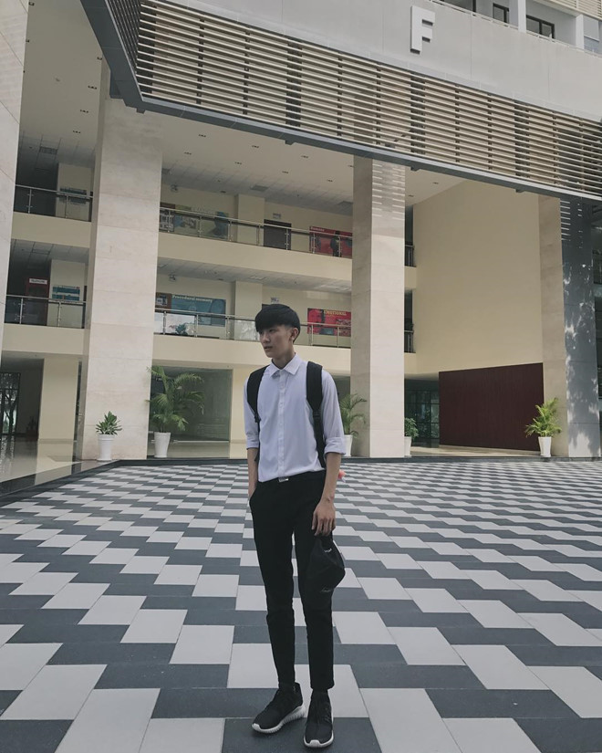 Loạt trai xinh gái đẹp bất ngờ nổi tiếng sau bức ảnh chụp lén