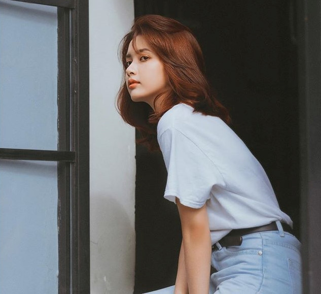 Loạt trai xinh gái đẹp bất ngờ nổi tiếng sau bức ảnh chụp lén