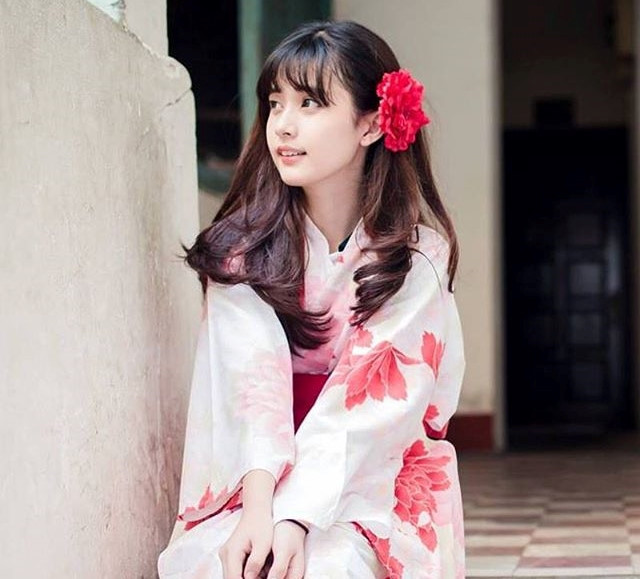 Loạt trai xinh gái đẹp bất ngờ nổi tiếng sau bức ảnh chụp lén