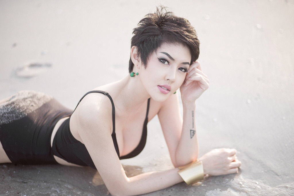 Lễ tang kín, tình tiết mới vụ người đẹp Thái Lan uống thuốc sâu tự tử