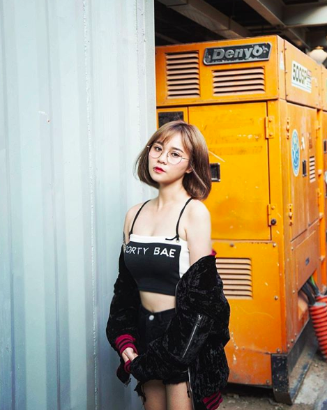 Trong các streamer nữ Việt Nam, ai là người sở hữu thân hình và phong cách gợi cảm nhất?