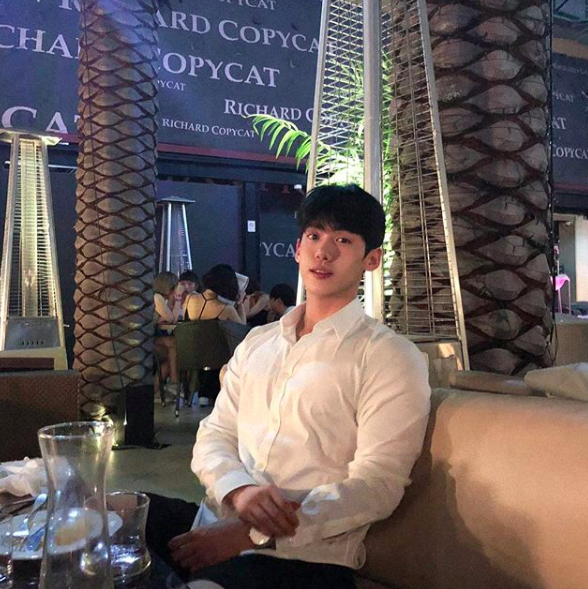 YouTuber mới nổi Hàn Quốc cao 1m84, được xem là chuẩn bạn trai mơ ước của mọi cô gái!