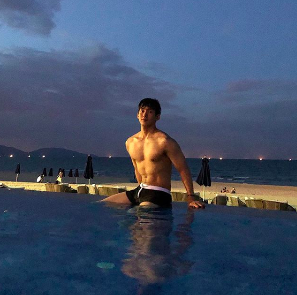 YouTuber mới nổi Hàn Quốc cao 1m84, được xem là chuẩn bạn trai mơ ước của mọi cô gái!