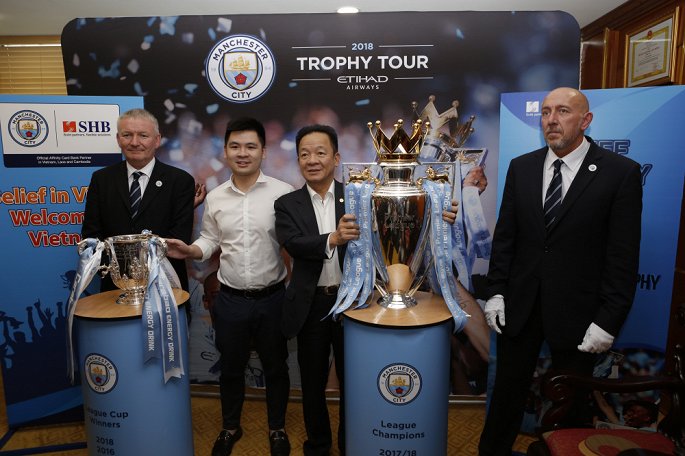 Bầu Hiển tiết lộ có thể đưa Man City sang Việt Nam lần hai